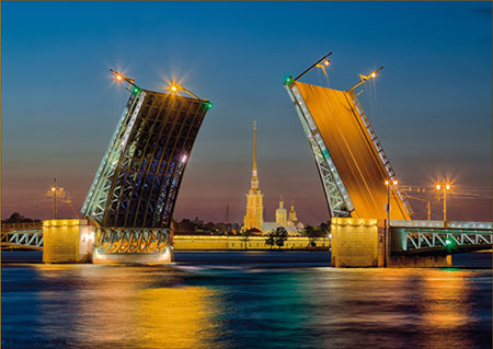 Klappbrücke in Sankt Petersburg